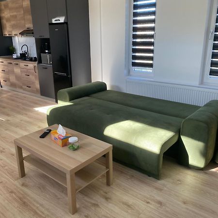 Ttt House Питещ Екстериор снимка